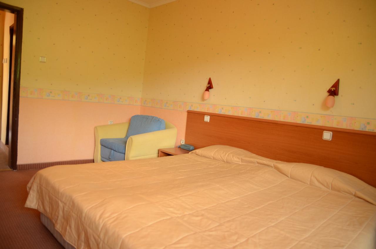 Park Hotel Ribaritsa Экстерьер фото