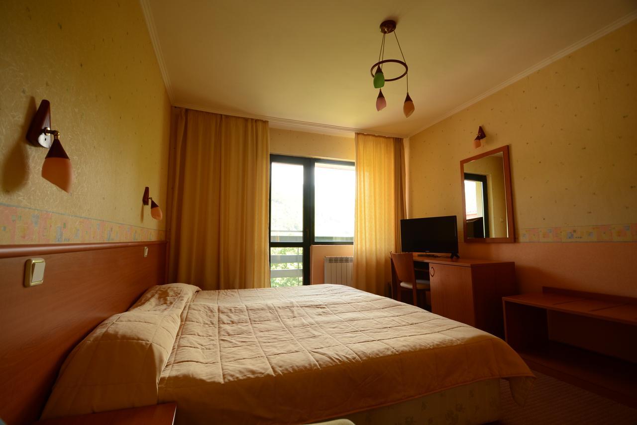 Park Hotel Ribaritsa Экстерьер фото